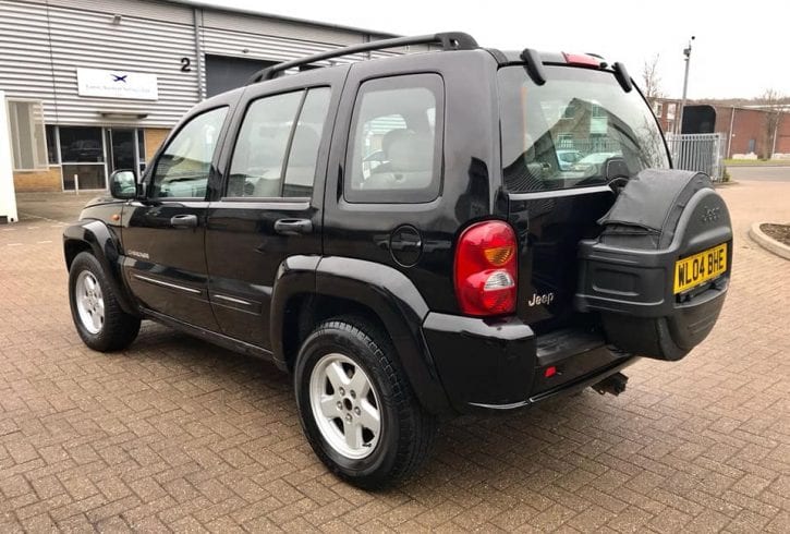 For sale Auto Jeep Cherokee 4×4 SE 2.8 Diesel Londra UK