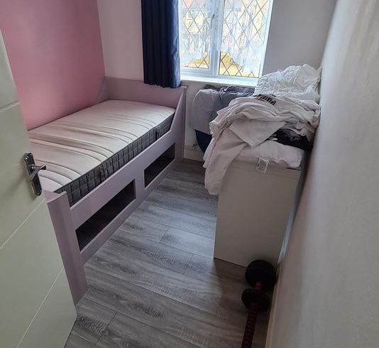 Inchiriem Camera Single in Romford Londra