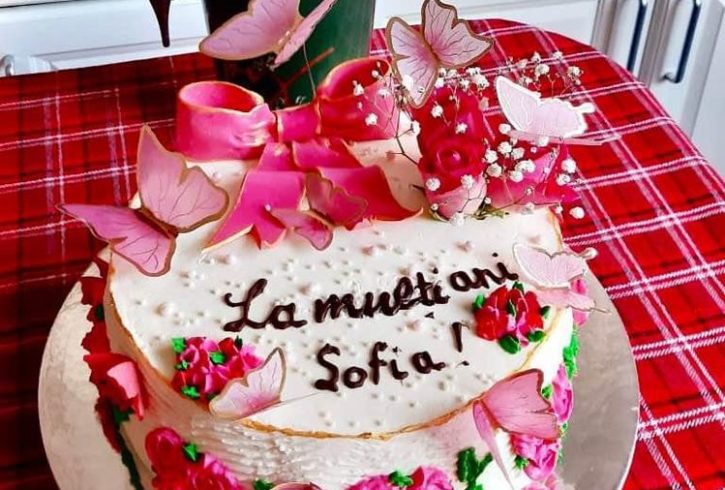 Nadea’s Cake Torturi Personalizate la Comandă in Barking, Londra