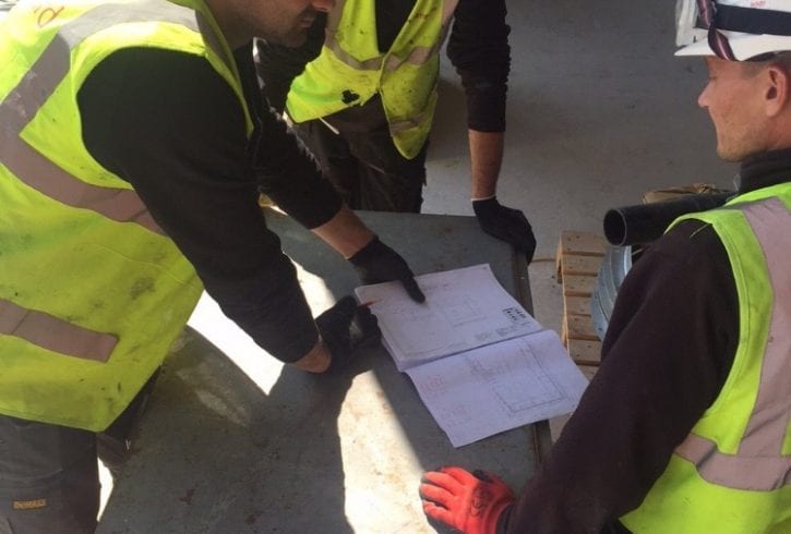 Compania T & D Glazing And Installation Ltd. angajeaza pe diferite posturi