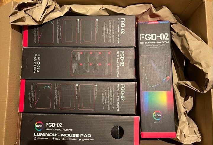 Vânzare en gros 778 bucăți Mouse Pad nou RGB in Wembley