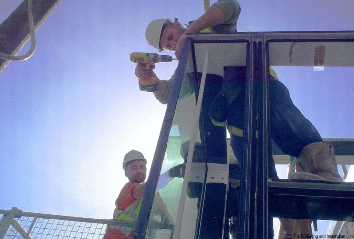 Compania T & D Glazing And Installation Ltd. angajeaza pe diferite posturi