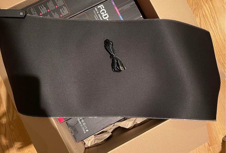 Vânzare en gros 778 bucăți Mouse Pad nou RGB in Wembley