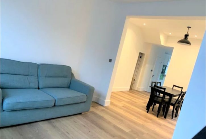 Inchiriem Casa cu 5 Dormitoare in Walthamstow - Agentia Remax