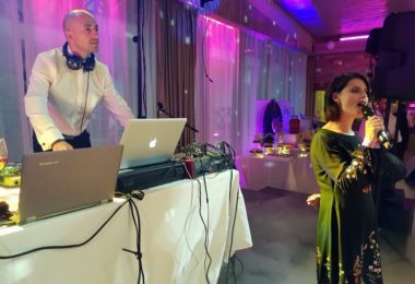 DJ Dan si Elena - Solist Vocal si Aparatura Profesionala in Borehamwood