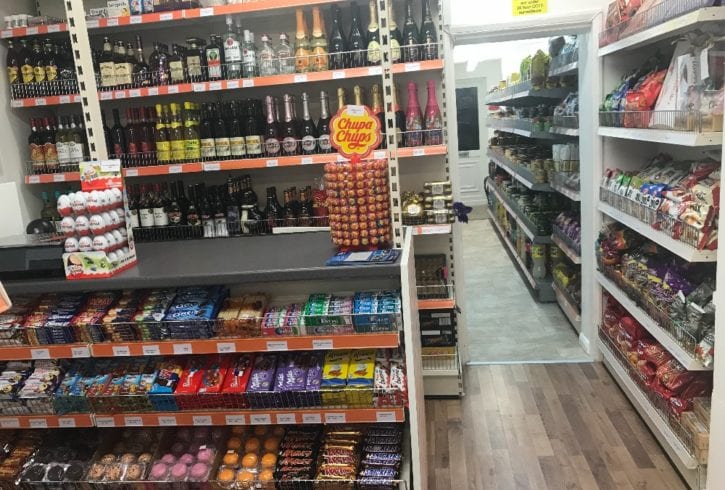 Dennis Continental Food - Magazin Romanesc deschis in Grays Little Thrurock