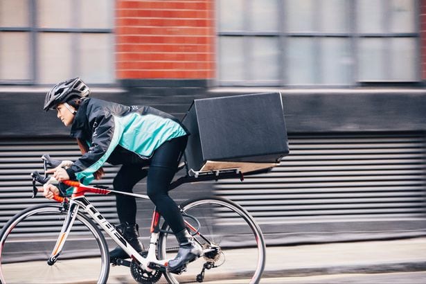 Pana la 3000£/luna in orice oras din UK Pana la 3000£/luna in orice oras din UK