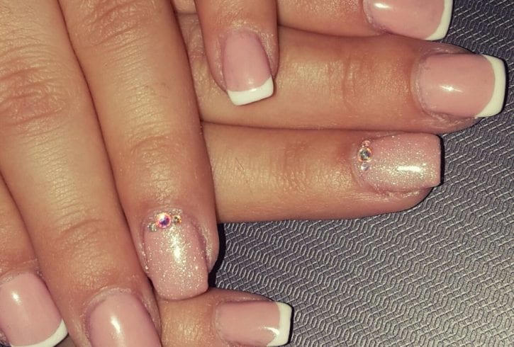 Alungirea unghiilor cu gel - Alina Leyton