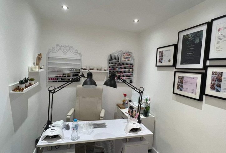 Locuri De Munca Pentru Hairstylists Sau Barbers In Watford, UK