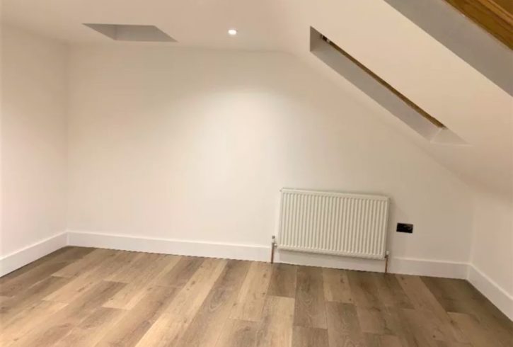 Inchiriem Casa cu 5 Dormitoare in Walthamstow - Agentia Remax