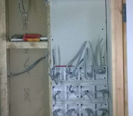 Execut instalatii electrice