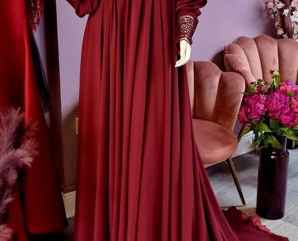 Emilia's Dresses - Rochii și Pantofi de Ocazie in Hemel Hempstead