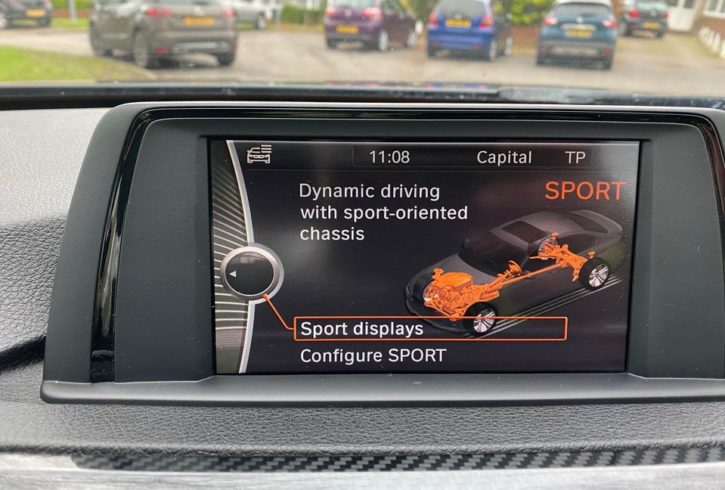 De vânzare 2013 BMW 318d in Hoddesdon - AutomobileUK Ltd