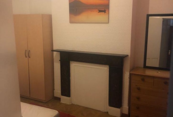 Camere single, duble, king si locuri in Estul Londrei