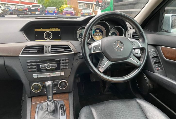 Vând Mercedes-Benz C220 Elegance in Hoddesdon - Automobile UK Sales