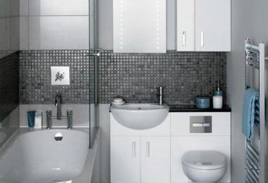Companie Ltd Angajam Bathroom Fitter Montator Baie in UK