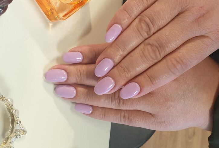 Servicii Manichiura Si Pedichiura In Aldershot, UK