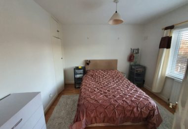 Chirie Camera Dubla in Debden Londra IG10