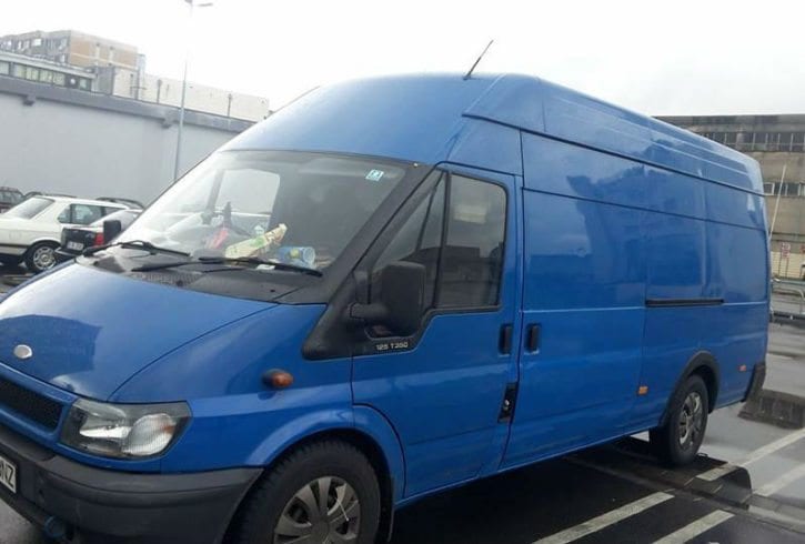 Transport catei si pisici legal din RO catre UK Transport catei si pisici legal din RO catre UK