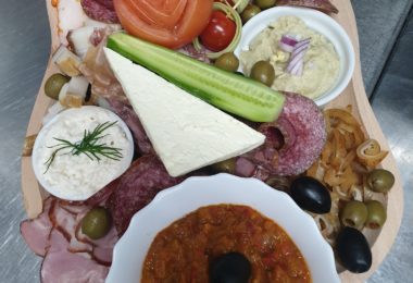 Restaurant Traditional Romanesc in Wembley, Londra