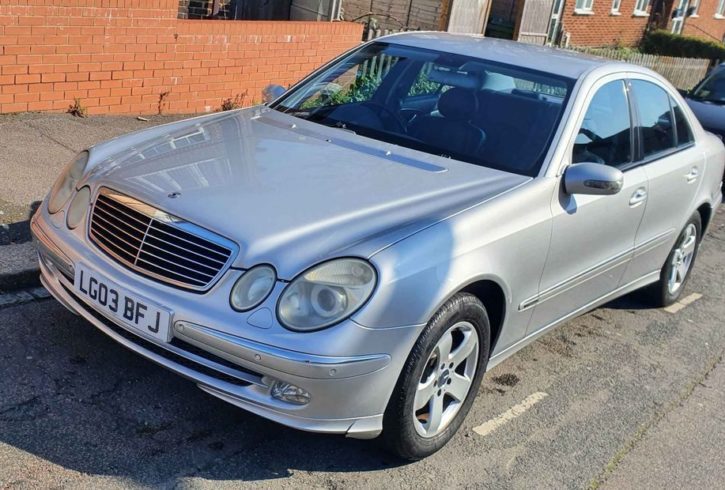 Vând Mercedes Benz E-Class din 2003 in Londra