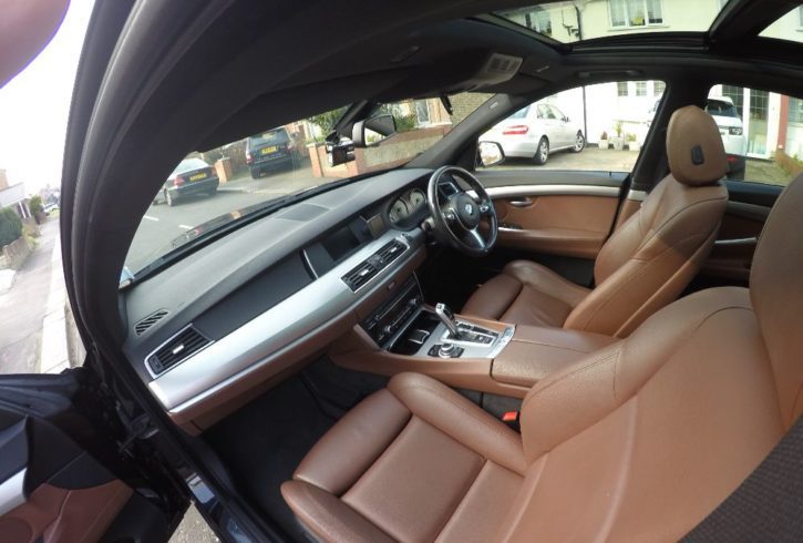 Vand Auto BMW 520 GT 2013 in Newham Londra