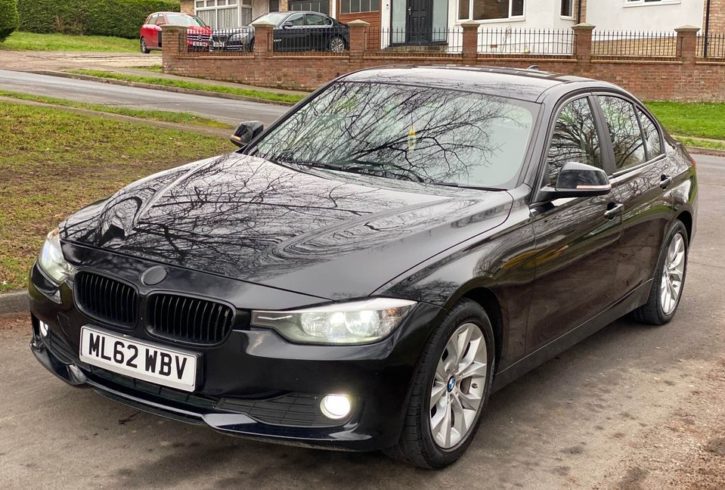 De vânzare 2013 BMW 318d in Hoddesdon - AutomobileUK Ltd