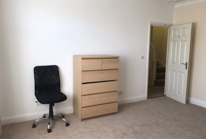 Chirie Camera Dubla Mare in Brent NW10 Londra Chirie Camera Dubla Mare in Brent NW10 Londra