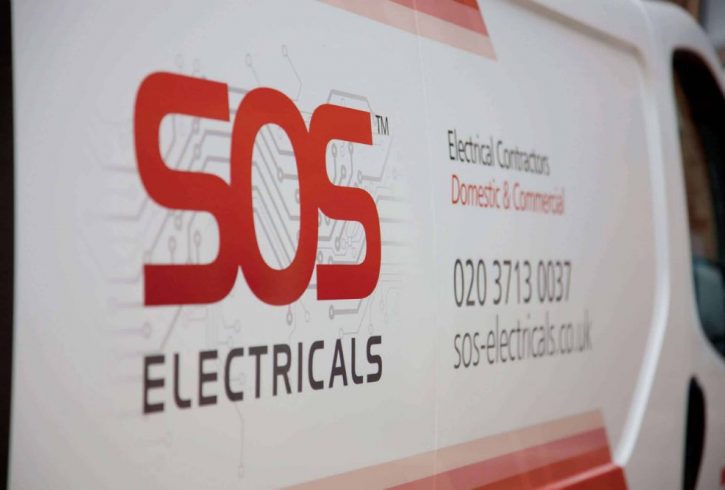 Angajam electrician cu experienta Londra NW4