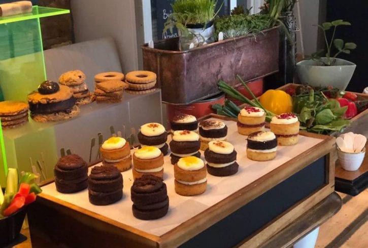 Job Manager and Kitchen Assistant - Esquires Coffee Putney Londra SW1