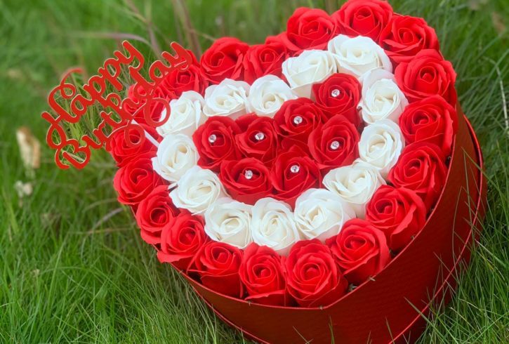 AMS Flowers - Aranjamente Trandafiri Sapun Criogenati in Chelmsford UK AMS Flowers - Aranjamente Trandafiri Sapun Criogenati in Chelmsford UK