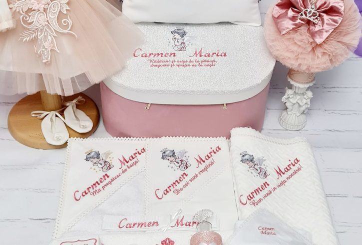 Articole Botez Brodate si Personalizate in UK