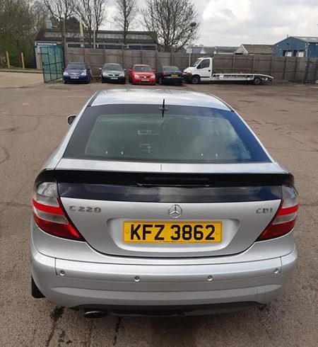 Vand Auto Mercedes C CLASS 2006 in Harlow UK