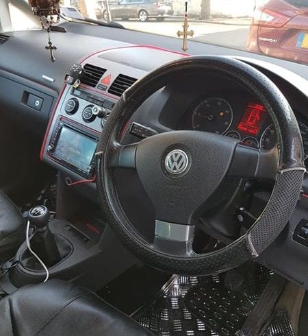 Vand Auto Volkswagen Touran an 2007 - Londra Est Vand Auto Volkswagen Touran an 2007 - Londra Est