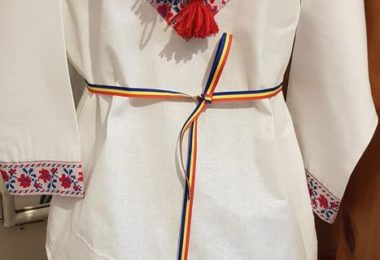 Rochite cămăși seturi motive tradiționale in UK