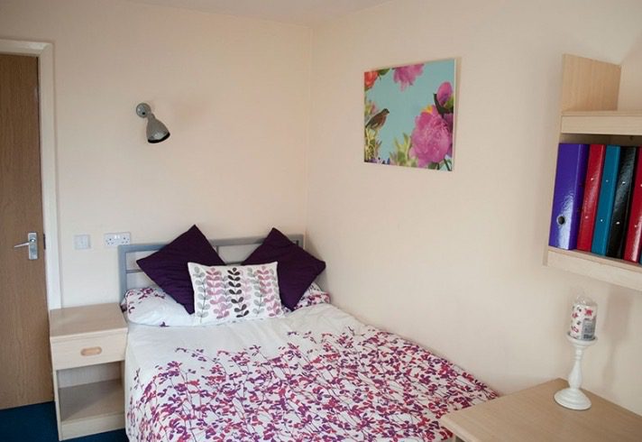 Camera dubla de inchiriat in Canary Wharf