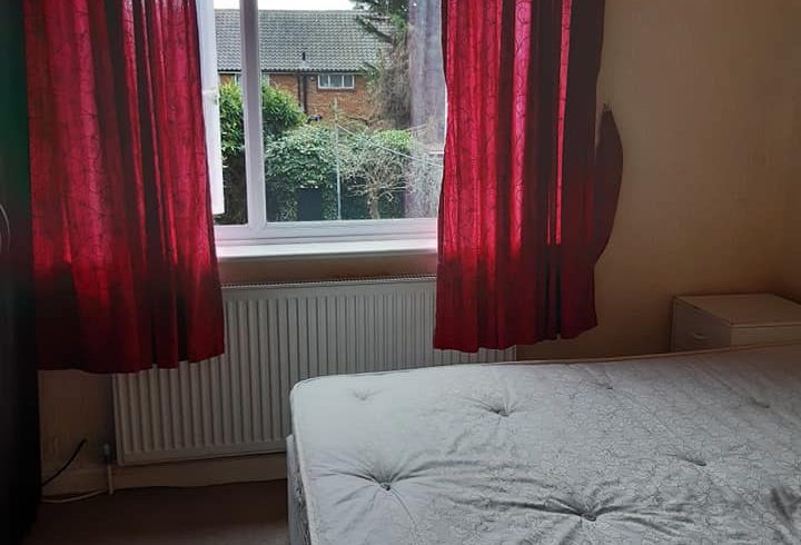 Camera dubla de închiriat în dagenham east