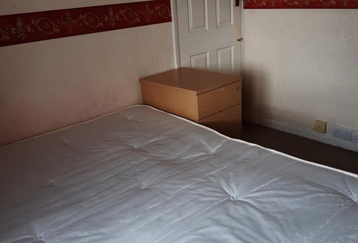 Camera dubla de închiriat în Dagenham East - Imagine 7