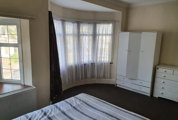 Camera king size de inchiriat in Forest Gate - Imagine 3 Camera king size de inchiriat in Forest Gate - Imagine 3