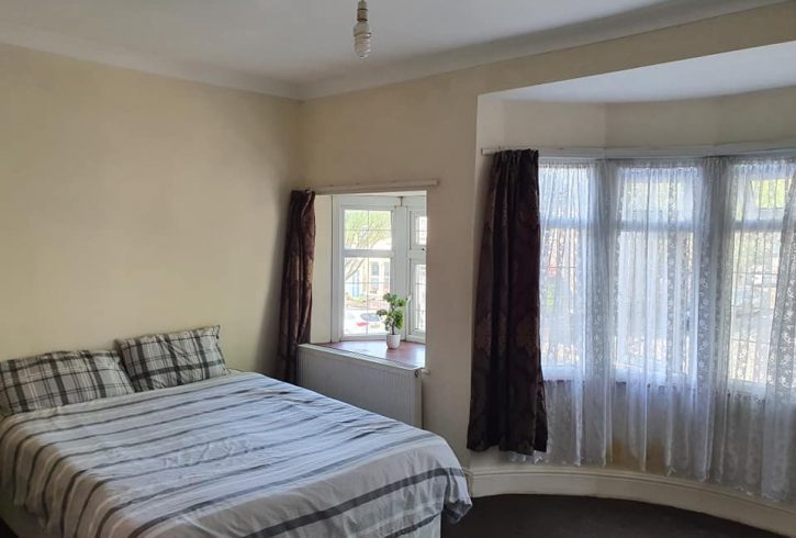 Camera king size de inchiriat in Forest Gate Camera king size de inchiriat in Forest Gate