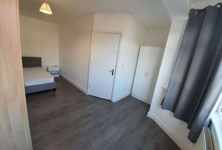 Camera King Size de Inchiriat in Lower Edmonton - Imagine 5 Camera King Size de Inchiriat in Lower Edmonton - Imagine 5