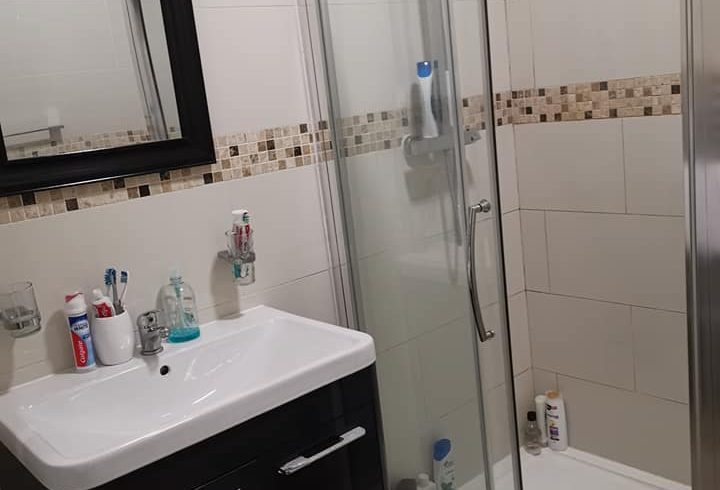 Camera kingsize de inchiriat in Redbridge - Imagine 3