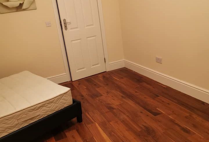 Camera kingsize de inchiriat in Redbridge - Imagine 4