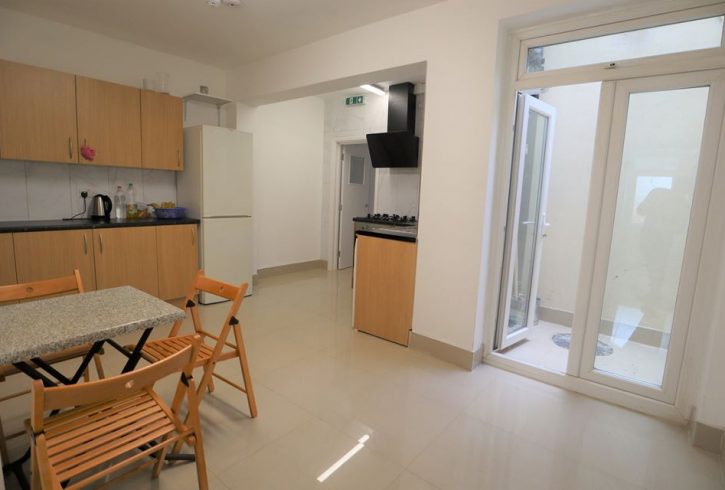 Camere single de inchiriat in Stratford