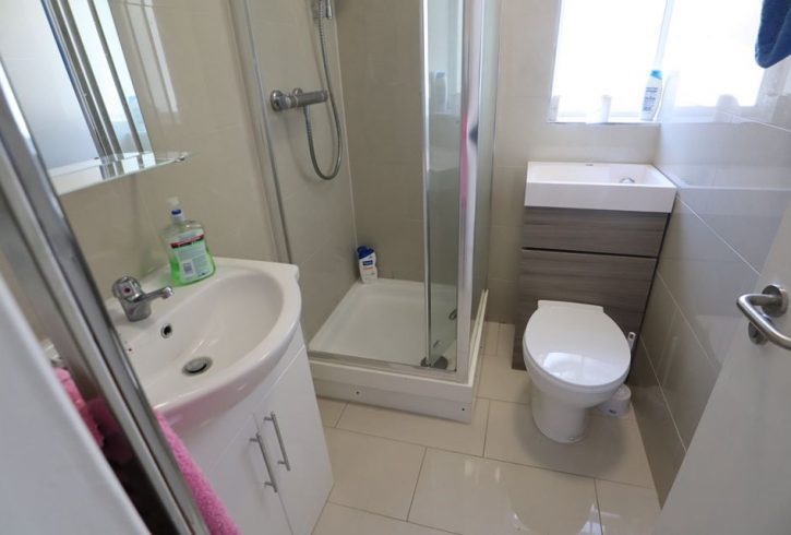 Camere single de inchiriat in Stratford