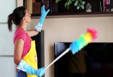 Cautam Housekeepers Proprietati Rezidentiale