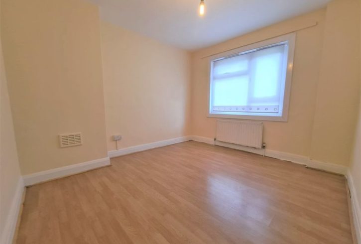 Chirie Apartament 3 Dormitoare in Beckton E6