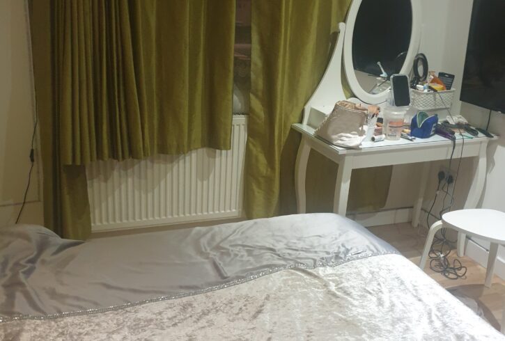 Chirie Camera King Size cu Baie in Dagenham Chirie Camera King Size cu Baie in Dagenham