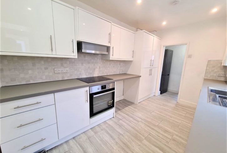 Chirie Casa 3 Dormitoare in Canning Town E16 Londra