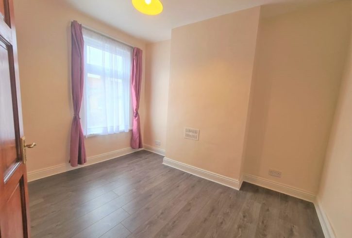 Chirie Casa 3 Dormitoare in Canning Town E16 Londra